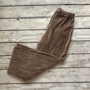 ASOS Petite “Velvet Plisse Culotte” Pants Size 6